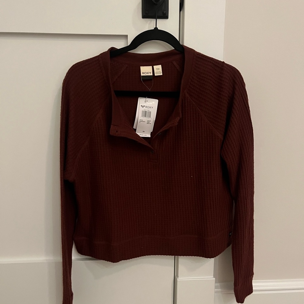 maroon sweater